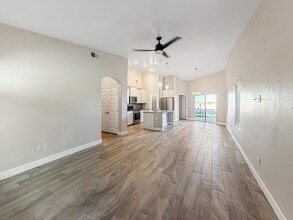 Building Photo - 4717 Homestretch Rd