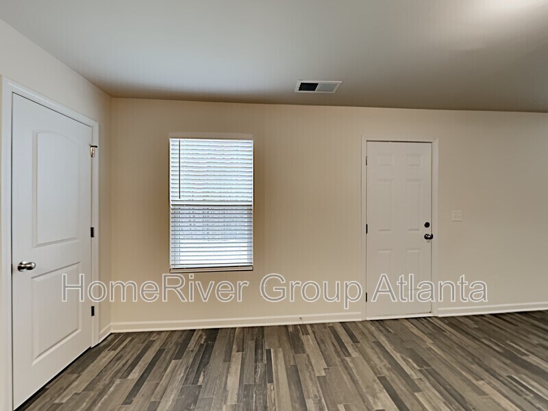 Building Photo - 381 Jada Ln