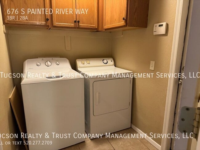 Building Photo - 676 S Painted River Way