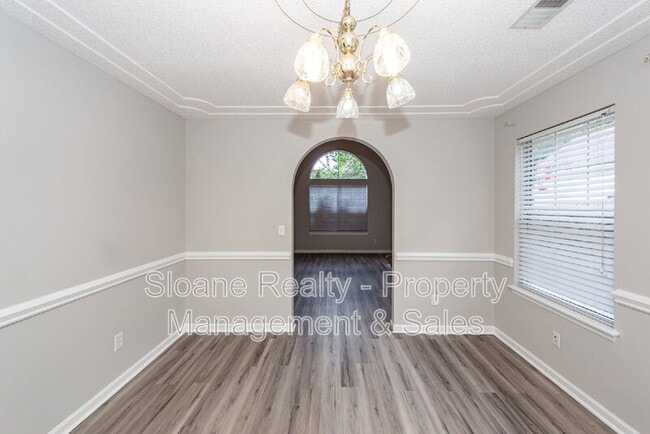 Building Photo - 458 Planters Trace Dr