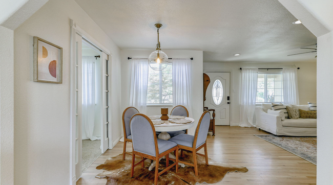 Dining Room - 1025 Gold St