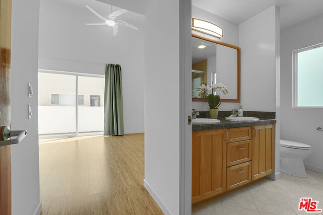 Building Photo - 120 Fleet St