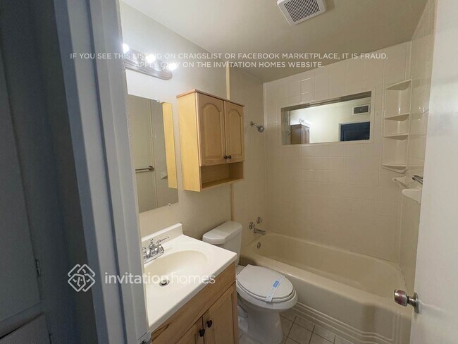 Building Photo - 9141 Lilly Ct