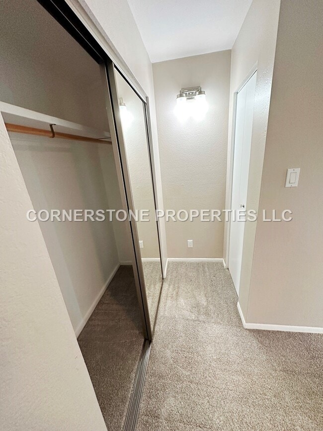 Building Photo - 98-1393-1393 Hinu Pl