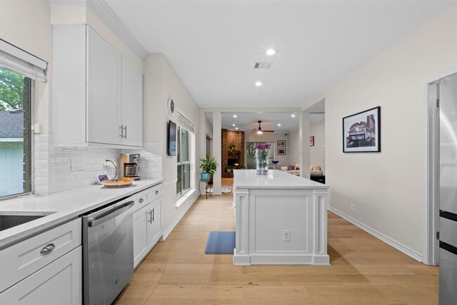 Building Photo - 6300 Needham Ln