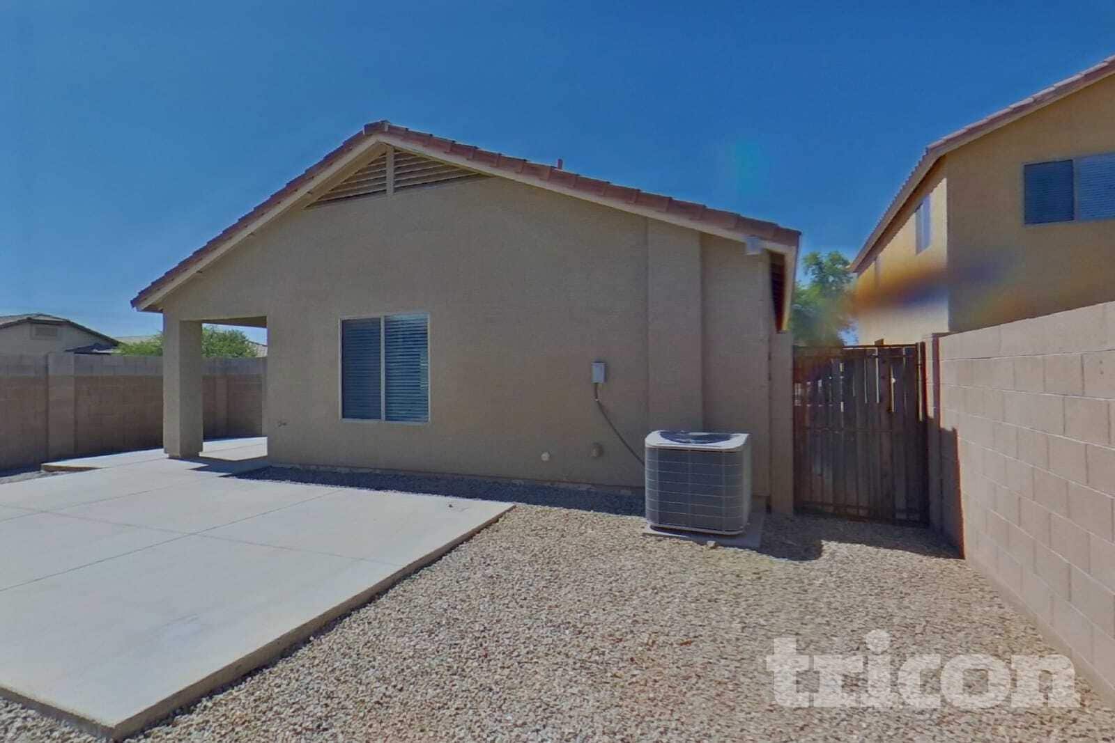 Building Photo - 39964 W Sanders Way