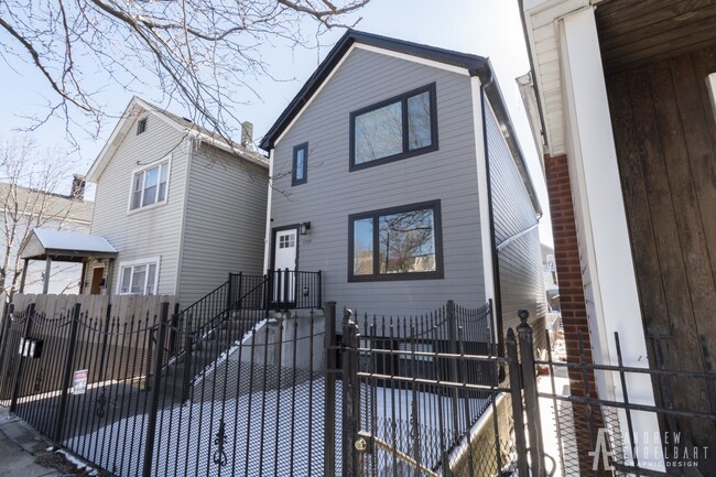 Building Photo - 1737 W 16th St