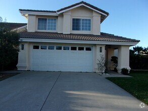 Building Photo - Stonebrook Home