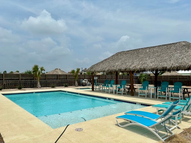 Building Photo - 100 Port Isabel St