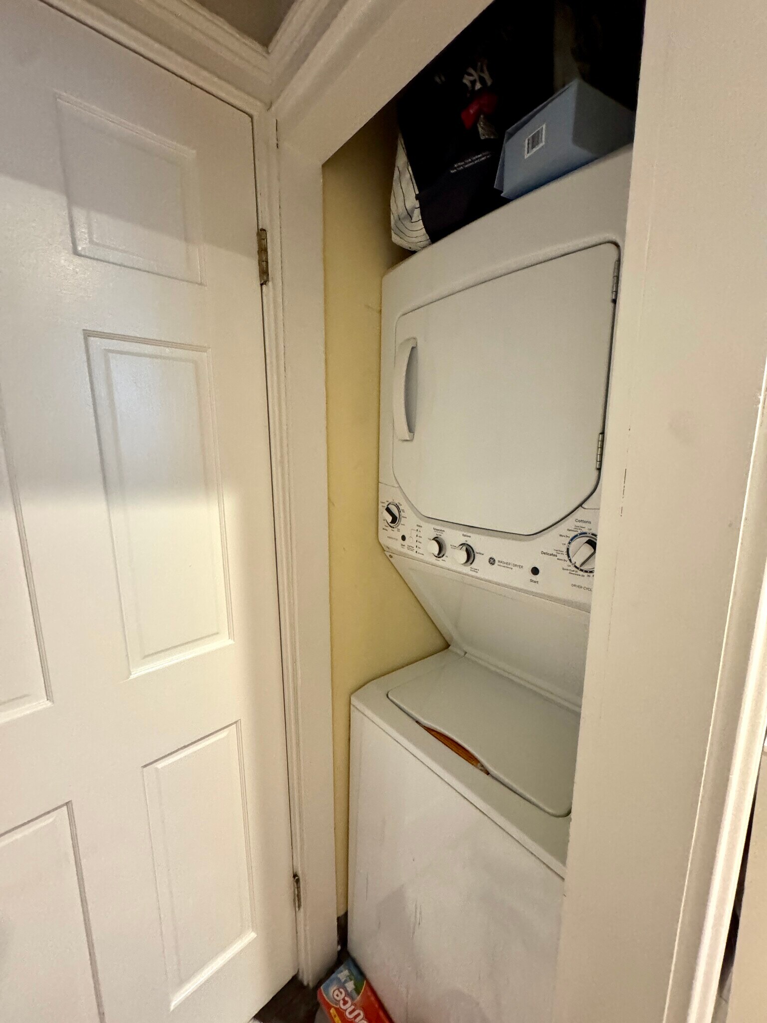 Building Photo - 719 Parker St