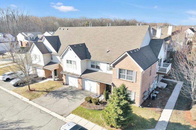 Building Photo - 352 Brookfield Dr