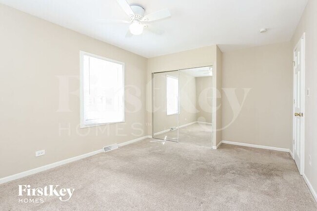 Building Photo - 15059 Highland Ave