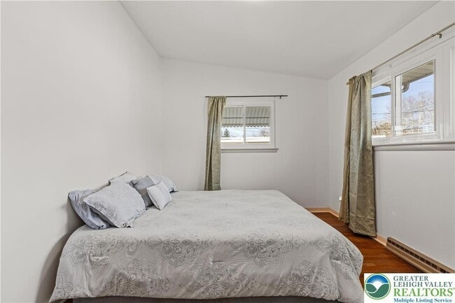 Building Photo - 732 N St Lucas St