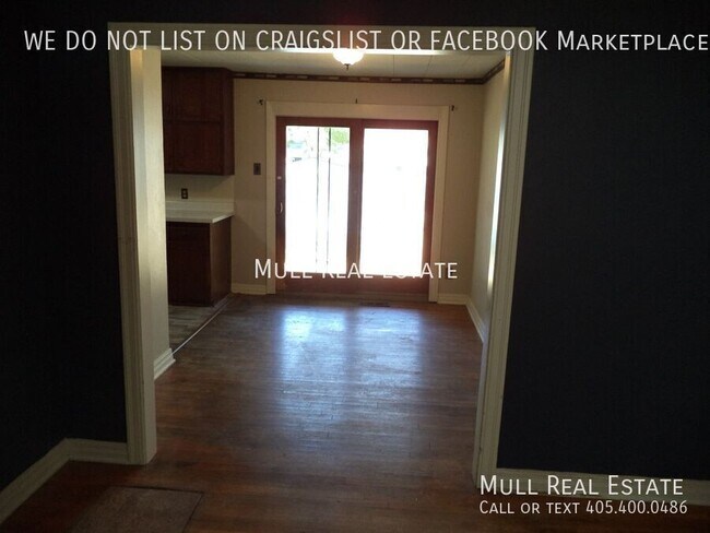 Building Photo - Affordable 2 bed 1 bath home on the NW sid...