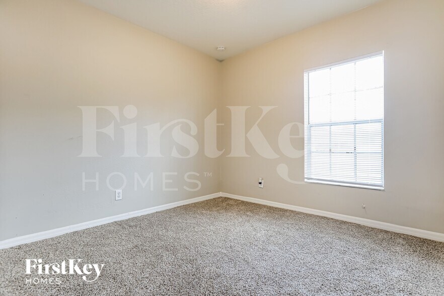 Building Photo - 3169 N Biscayne Dr