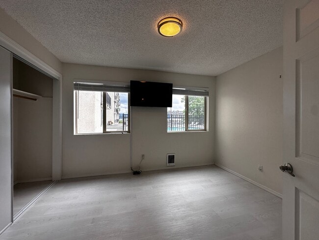 Building Photo - 9030 Seward Park Ave S