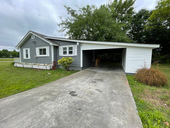 Building Photo - Cozy 2/1 House in Shannon $1,195