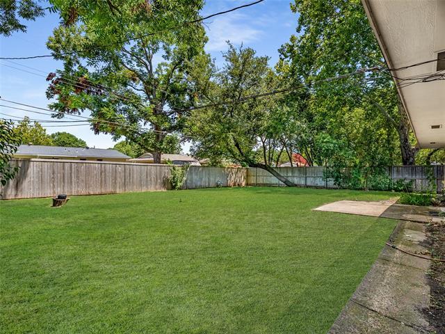 Building Photo - 806 Wisteria Way