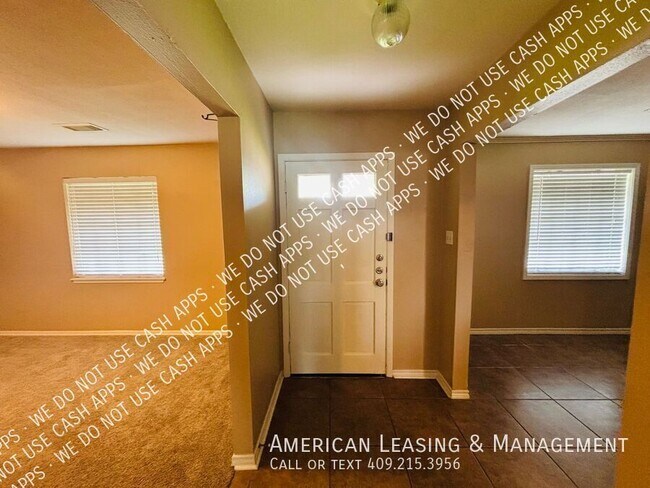 Building Photo - 4417 Willowglen St