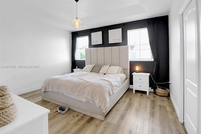 Building Photo - 4362 NW 114th Path