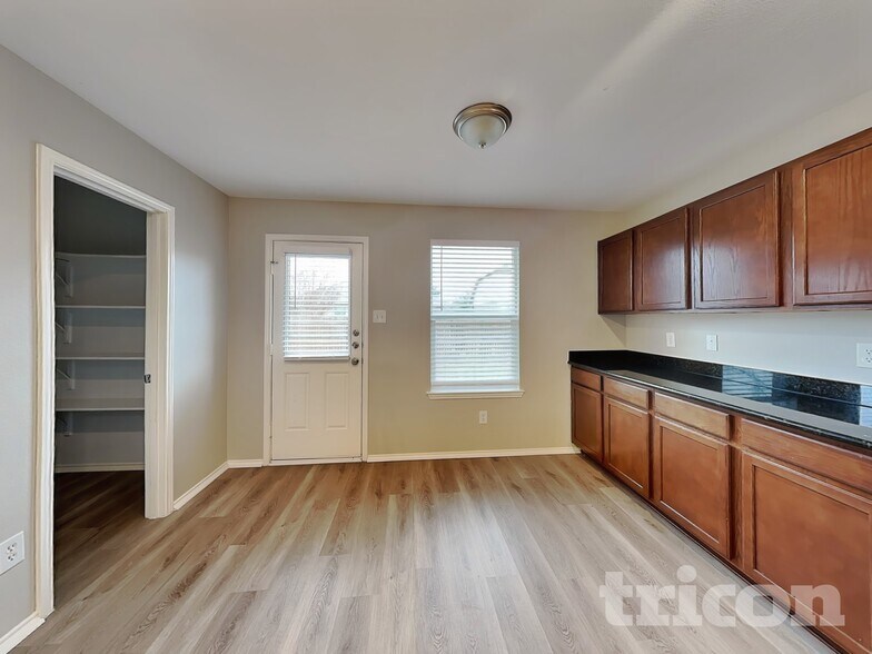 Building Photo - 2668 Clarks Mill Ln