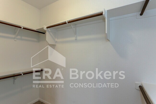 Building Photo - 1236 Grand Oak Trl