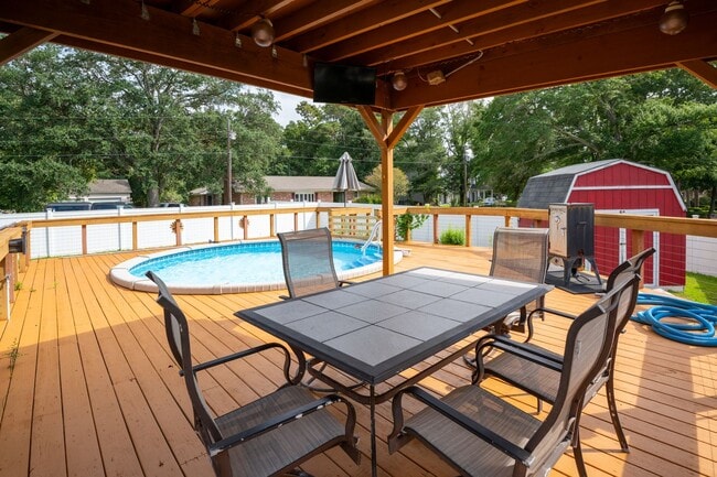 Building Photo - PERFECT OFF-SEASON MONTHLY GETAWAY