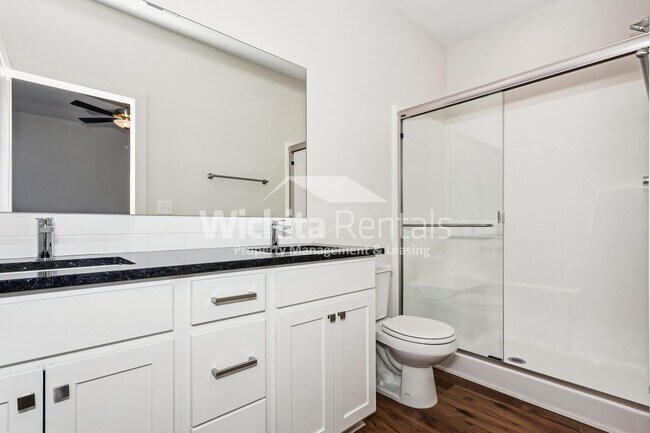 Building Photo - 1861-1861 S Hickory Creek Ct