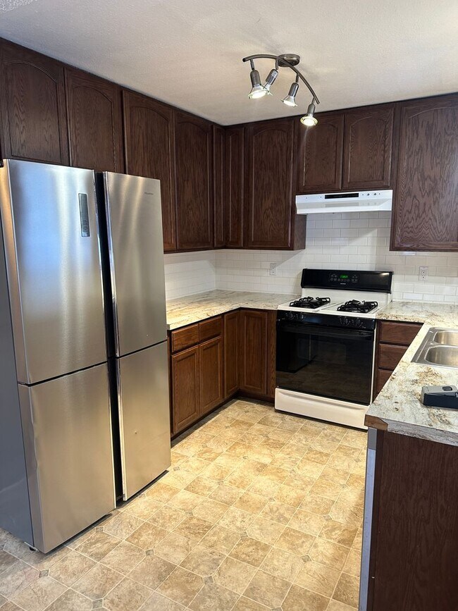 Building Photo - 4943-4945 Vance Dr - SL70/30
