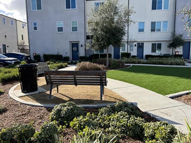 Building Photo - 5465 Seacliff Pl