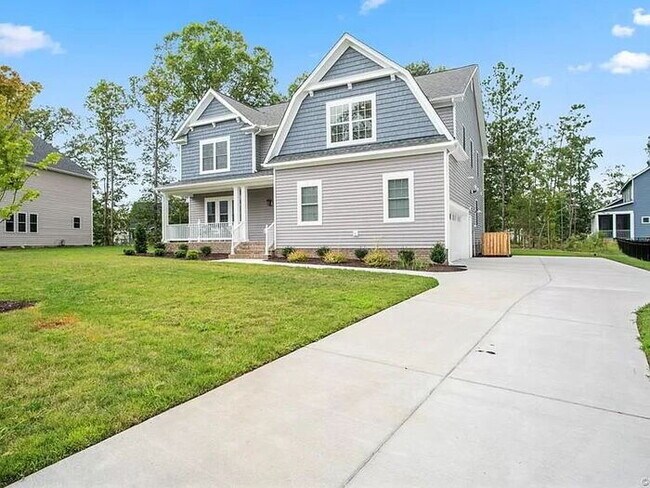 Building Photo - 2206 Adelay Dr