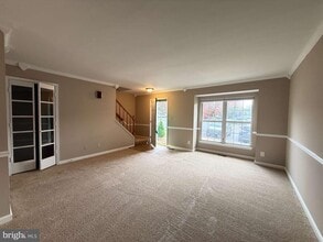 Building Photo - 16926 Point Pleasant Ln