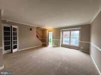 Building Photo - 16926 Point Pleasant Ln