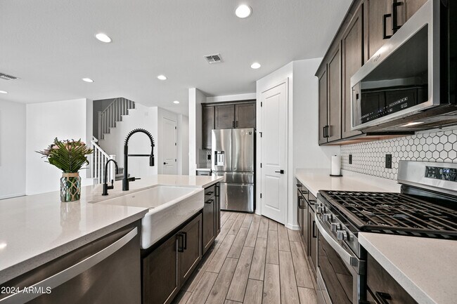 Building Photo - 13360 W Briles Rd