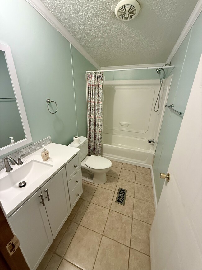 Building Photo - 258 Long Boys Trail