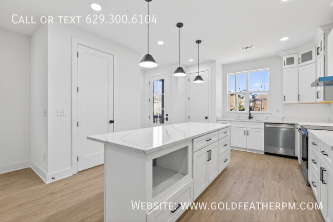 Building Photo - 2144 18th Avenue N