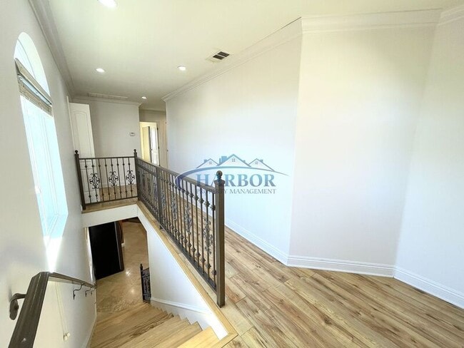 Building Photo - 4535 168th St