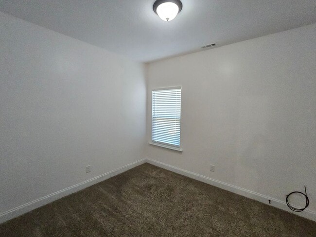 Building Photo - 306 Brickyard Creek Ct