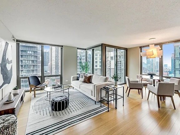 Building Photo - 2 E Erie St