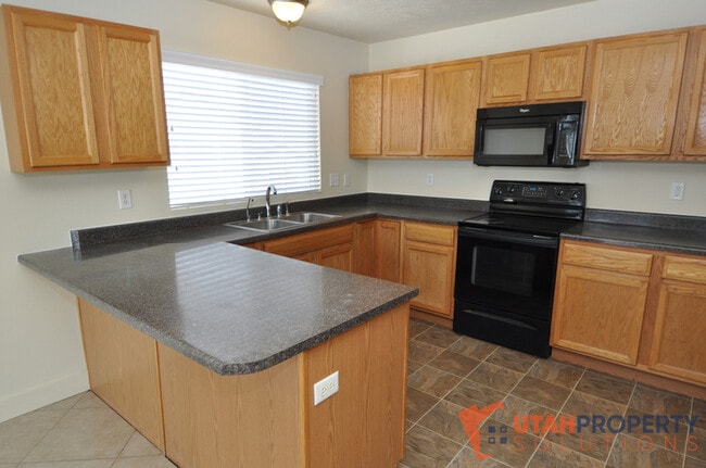 Building Photo - 4844 W Cold Springs Cir
