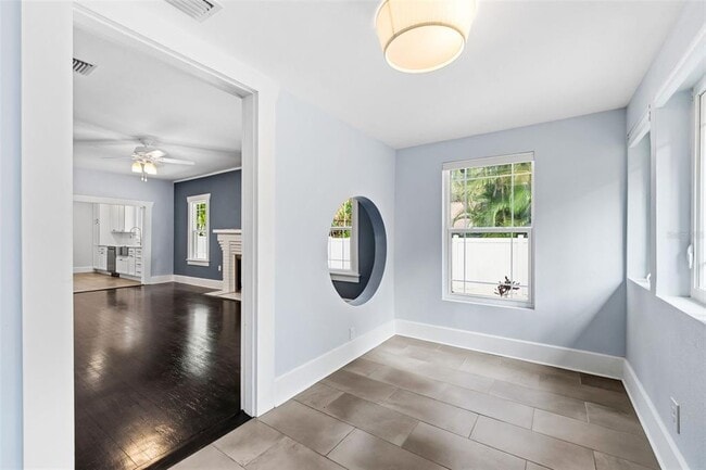 Building Photo - 313 23rd Ave N