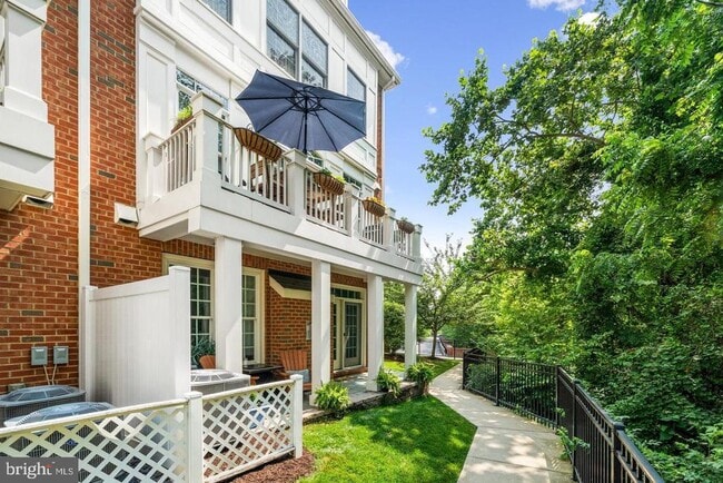 Building Photo - 10665 Yorktown Ct