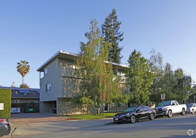 Primary Photo - Hallmark Apartments
