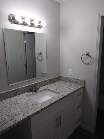 Building Photo - 4929 Galveston Dr