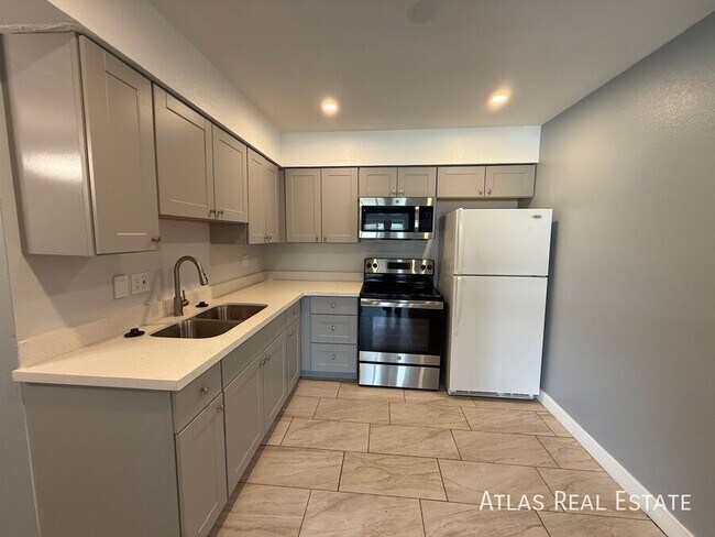 Building Photo - 2540 N 17th Way