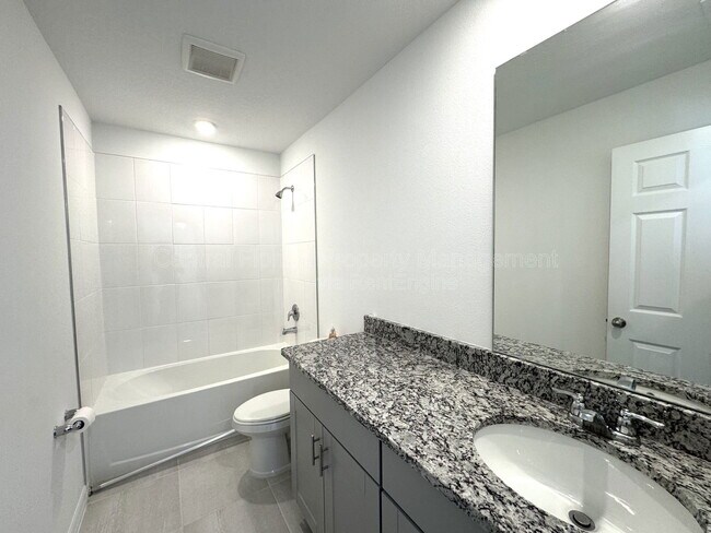 Building Photo - 2958 Sunstar Dr