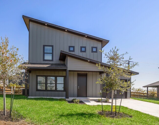 Primary Photo - 3004 Alpha Wolf Ct