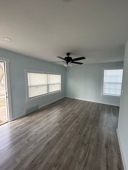 Building Photo - 2336 N Estelle Ave