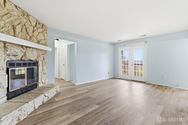 Building Photo - 1610 Green Hollow Dr