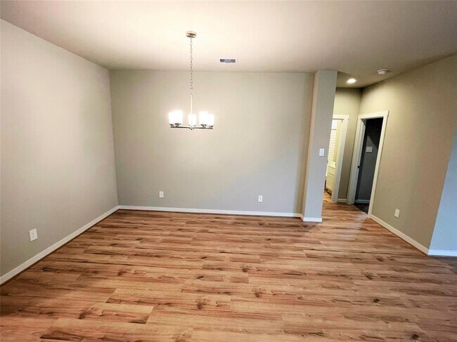 Building Photo - 29243 Pikes Peak Dr